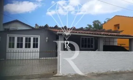 Casa com 3 quartos à venda no ingleses do rio vermelho, florianópolis  por r$ 600.000