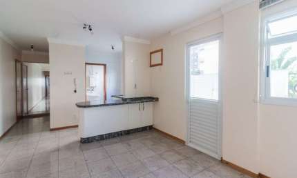 Apartamento com 2 quartos para alugar no Centro, Florianópolis  por R$ 4.700