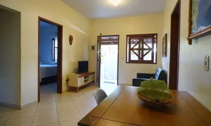 Casa com 2 quartos para alugar no Rio Tavares, Florianópolis  por R$ 4.300