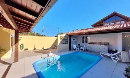 Casa com 3 quartos para alugar na Barra da Lagoa, Florianópolis  por R$ 7.400