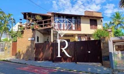 Prédio à venda no Canasvieiras, Florianópolis  por R$ 1.950.000