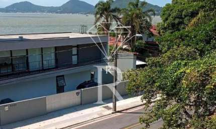 Casa com 3 quartos à venda no Cacupé, Florianópolis  por R$ 1.700.000