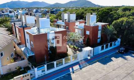 Casa em condomínio fechado com 3 quartos para alugar no Campeche, Florianópolis  por R$ 6.150