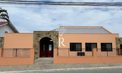 Casa comercial para alugar no Ribeirão da Ilha, Florianópolis  por R$ 40.000