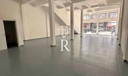 Ponto comercial para alugar no Estreito, Florianópolis  por R$ 7.000