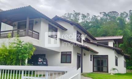 Casa com 4 quartos para alugar no Córrego Grande, Florianópolis  por R$ 8.500