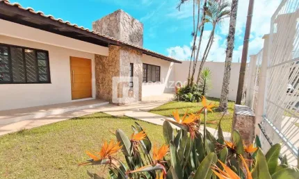 Casa com 3 quartos à venda no Itacorubi, Florianópolis  por R$ 1.850.000