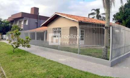 Casa com 4 quartos para alugar no Daniela, Florianópolis  por R$ 8.000