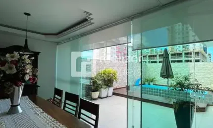 Casa com 3 quartos à venda no Pagani, Palhoça  por R$ 3.200.000