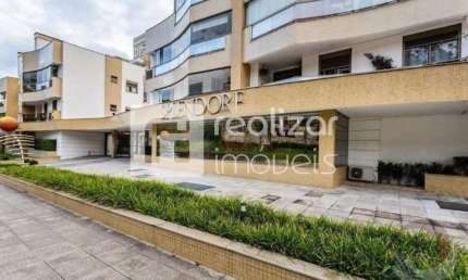 Apartamento com 3 quartos para alugar no João Paulo, Florianópolis  por R$ 5.000