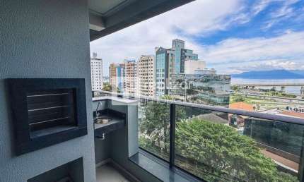 Apartamento com 2 quartos para alugar no Centro, Florianópolis  por R$ 6.000