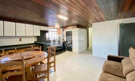 Casa com 2 quartos para alugar na Trindade, Florianópolis  por R$ 6.000
