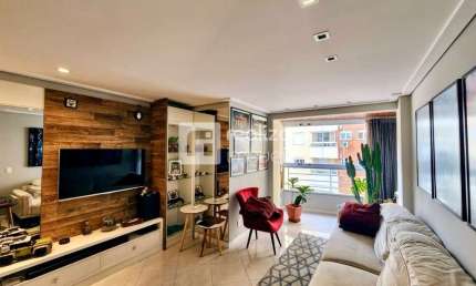 Apartamento com 3 quartos à venda na Agronômica, Florianópolis  por R$ 1.300.000