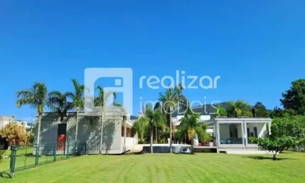 Casa em condomínio fechado com 3 quartos para alugar no São João do Rio Vermelho, Florianópolis  por R$ 11.200
