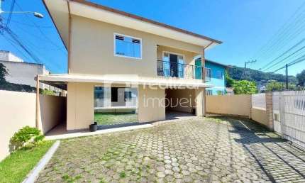Casa com 4 quartos para alugar no Lagoa da Conceição, Florianópolis  por R$ 6.800