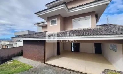 Casa com 3 quartos para alugar no Centro, São José  por R$ 11.500