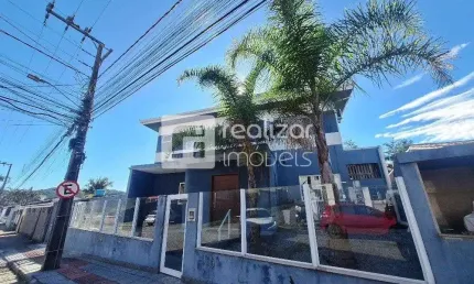 Casa em condomínio fechado com 2 quartos para alugar no Real Parque, São José  por R$ 2.290