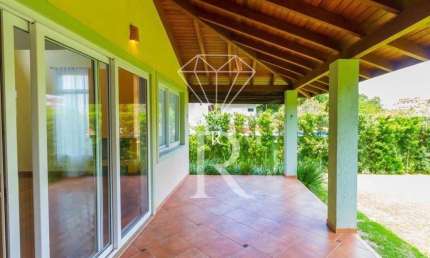 Casa em condomínio fechado com 3 quartos à venda no Rio Tavares, Florianópolis  por R$ 2.500.000