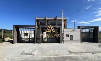 Sobrados a venda com 2 dormitórios sendo 1 suíte, bairro Nova Brasília