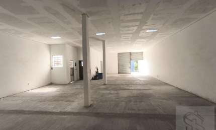 Salão Comercial para Locação em Guarulhos, Jardim Álamo, 1 banheiro, 4 vagas