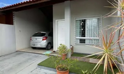 CASA COM DOIS DORMITÓRIOS SENDO UMA SUÍTE - MATA ATLÂNTICA
