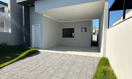 Casa à venda, com 3 quartos sendo um suíte em Tijucas SC