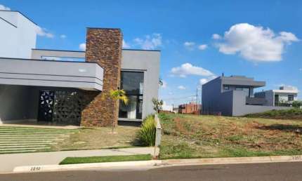 Venda - Casa em condomínio - Parque dos Pinheiros - Nova Odessa - SP