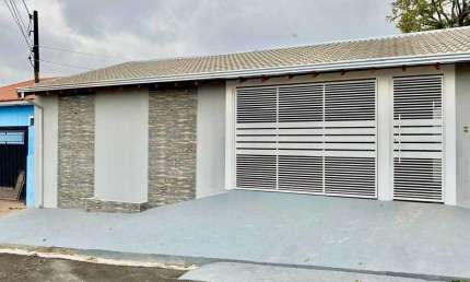 Casa com 3 quartos à venda no Jardim América, Marília 