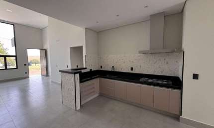 Casa com 3 quartos à venda no Jardim Verona, Marília 