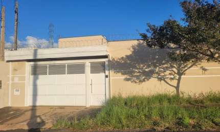 Casa com 3 quartos à venda no Jardim Universitário, Marília 