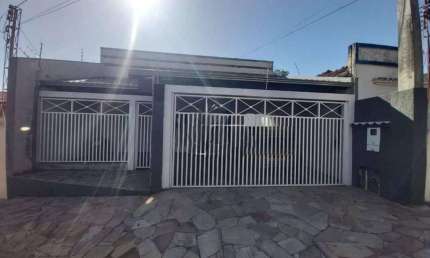 Casa com 5 quartos à venda no Marília, Marília 