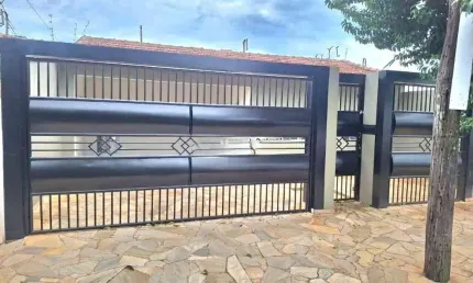 Casa com 3 quartos à venda no Núcleo Habitacional Costa e Silva, Marília 