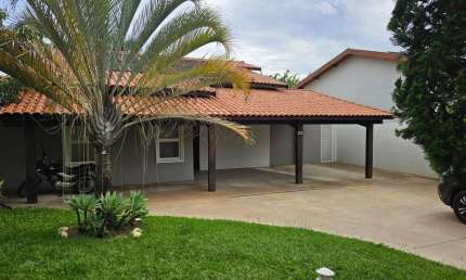 Casa com 4 quartos à venda no Jardim Estoril, Marília 