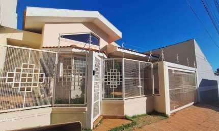 Casa com 3 quartos à venda no Jardim São Francisco, Marília 