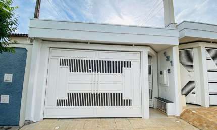 Casa com 3 quartos à venda no Jardim Riviera, Marília 