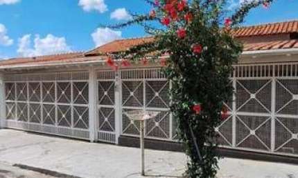 Casa com 4 quartos à venda no Jardim Aeroporto, Marília 