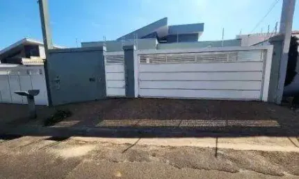 Casa com 3 quartos para alugar no Parque das Esmeraldas, Marília 