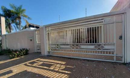 Casa com 5 quartos para alugar no Jardim Tropical, Marília 