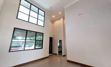 Casa com 3 quartos para alugar no Residencial Villa Flora Aquarius, Marília 