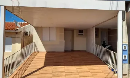 Casa à Venda em Jardim Nazareth, Marília – 2 Quartos por R$195mil