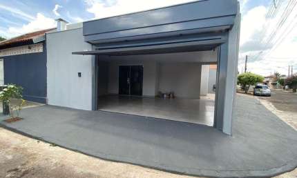 Casa com 3 quartos à venda no Centro (Lácio), Marília 