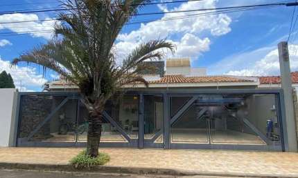 Casa com 4 quartos à venda no Jardim São Domingos, Marília 