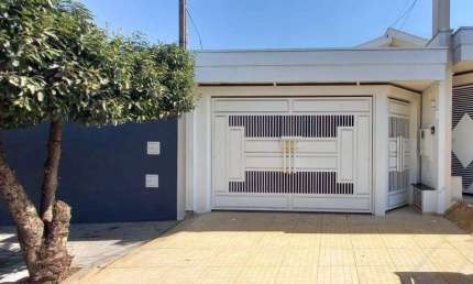 Casa com 3 quartos à venda no Jardim Riviera, Marília 