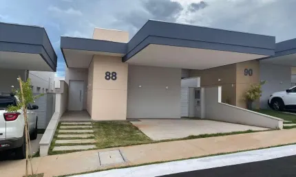 Casa com 3 quartos para alugar no Jardim Maria Izabel, Marília 