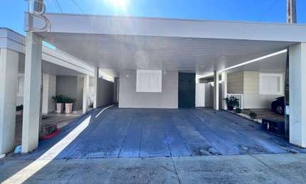 Casa à Venda em Barbosa-Marília: 3 Suítes, 3 Dorms por R$600mil