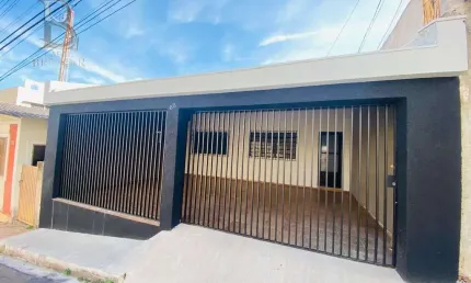 Casa à Venda em Saliola Marília: 2 Dorms, 1 Suíte por R$550mil