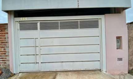 Casa com 2 quartos para alugar no Jardim América, Marília 
