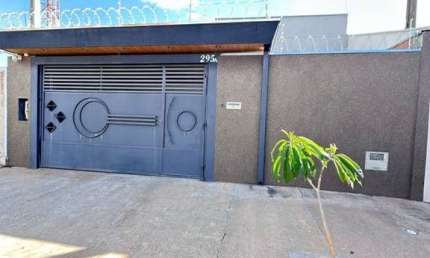 Casa com 3 quartos à venda no Jardim Califórnia, Marília 