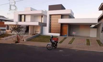 Casa à venda em Jardim Santa Gertrudes, Marília: 3 suítes, 215m², 4 banheiros por R$1.400.000. Confira!
