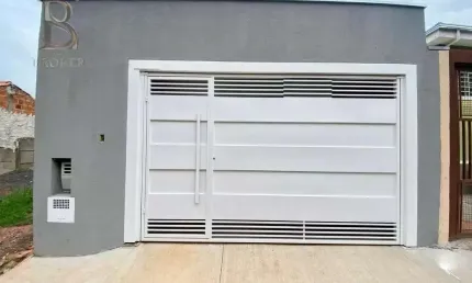 Casa à Venda em Jardim Marília - 3 Dorms, 1 Suíte, R$360mil